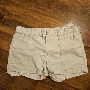 Time & Tru women's shorts sz 16